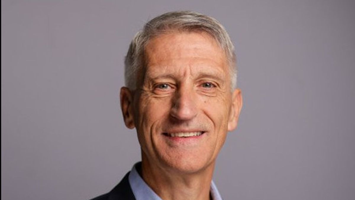 Randstad Survey: Young Workers Most Worried About AI Threatening Jobs