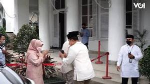 VIDEO: Ridwan Kamil Buka Pintu, Tamu Hadir Ucapkan Duka atas Kepergian Eril