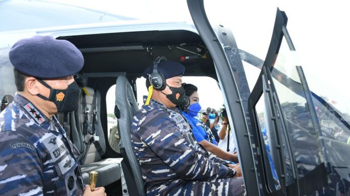 印尼海军参谋长拉克斯马纳·尤多·马戈诺：综合舰队武器系统所需的直升机