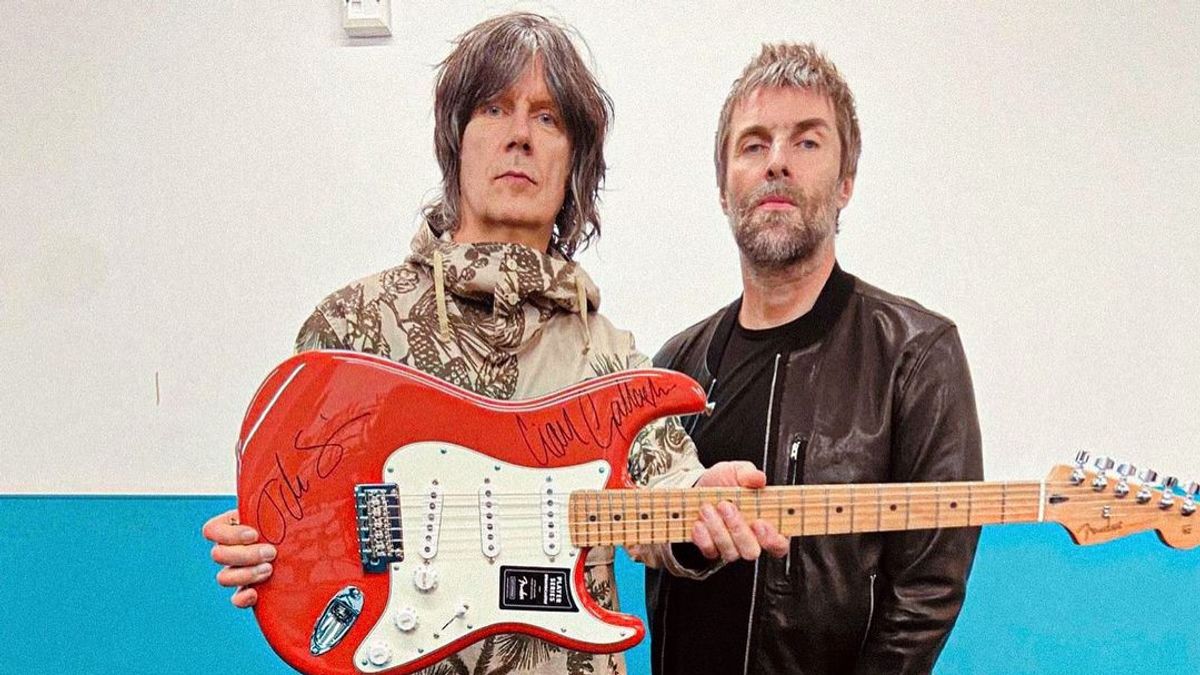 Aksi Karismatik Liam Gallagher dan John Squire Cover Hits Milik The Rolling Stones