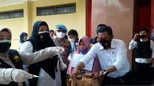Polisi Musnahkan 18,5 Kg Ganja dari IRT Tersangka Kasus Narkoba di Palembang