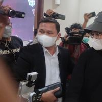 Polisi Geledah Rumah Tersangka Binomo di Alam Sutra Siang Ini, Indra Kenz Tidak Dihadirkan