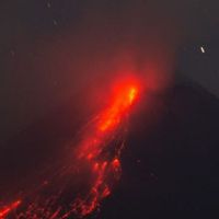 Siaga Tiga, Gunung Merapi Luncurkan 8 Kali Guguran Lava Pijar Rabu Pagi