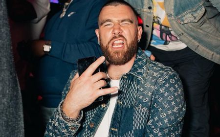 Travis Kelce Terbang ke Singapura demi Dukung Taylor Swift