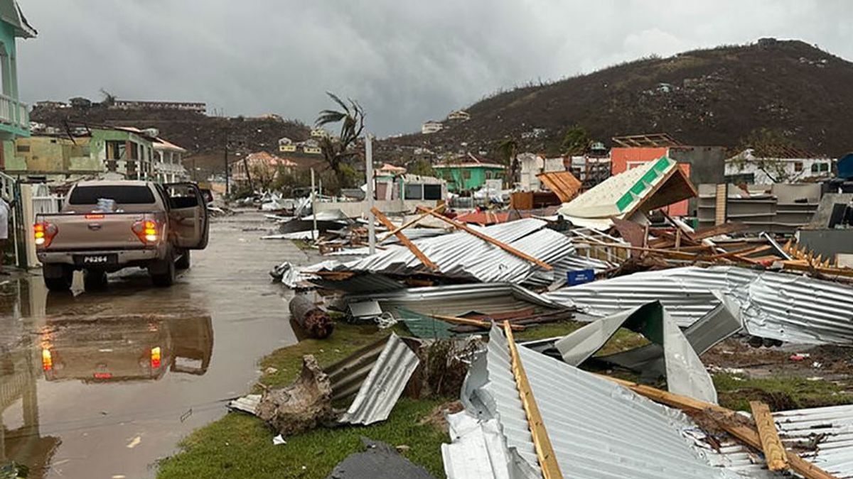 Un trophée du Beryl, touchée par 2,1 millions d'habitants américains sans électricité après la tempête tropicale Beryl