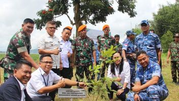 AP I و TNI AU يتآزران لدعم التخضير في شمال سولاويزي