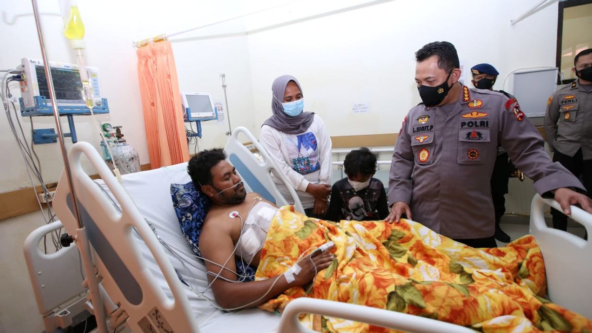 National Police Chief Visits Members Of KKB Victims: We Are Proud And Give Promotions