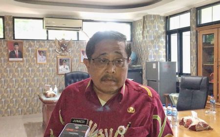  Bupati Kepulauan Seribu Junaedi Meninggal Dunia