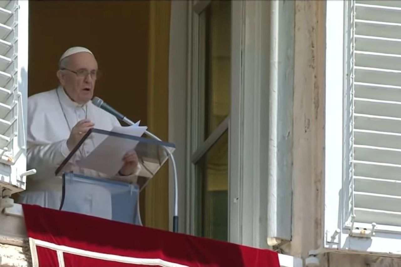 Pope Francis: The Weapons Industry 'Take Profit From Death'
