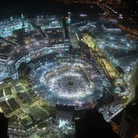 Idulfitri 2022: Arab Saudi Imbau Warganya untuk Melihat Bulan Sabit pada Sabtu Malam