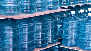 Don't Worry, The Expert Says BPA In Bottled Water Is Very Weak In Causing Cancer Or Fetal Disorders