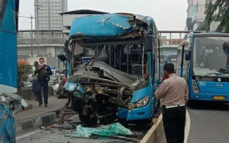 Agar Sopir Tidak Ugal-ugalan di Jalan, Azas Tigor Minta Transjakarta Dievaluasi