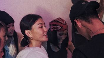 Serba Salah Jadi Kekasih Agnez Mo, Apapun Unggahan Adam Rosyadi Selalu Ada Wargenet yang <i>Nyinyir</i>