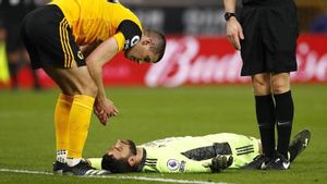 Rui Patricio Terkapar Cedera Usai Terbentur Lutut Conor Coady, Klopp: Mengkhawatirkan, Kami Mendoakan yang Terbaik Untuknya
