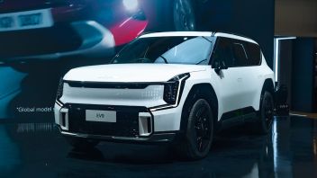 Just Launched, Kia EV9 GT-Line Sells Hard At GIIAS 2023
