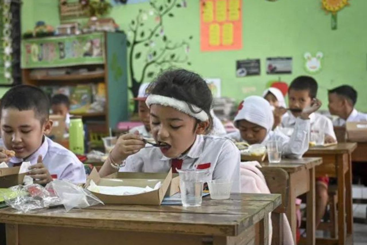 Coordinating Minister Zulhas Says There Are No Imported Food Products In The Free Nutrition Eating Program, Except For Milk