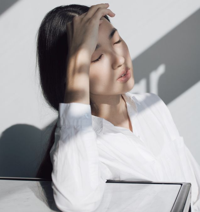 Dernières Nouvelles En Corée, Dewy Light Reflétant La Tendance De La Peau Du Visage Ou La Peau Miroir