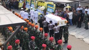 Pakai Mobil Kogartap TNI, Jenazah Hamzah Haz Menuju Pemakaman Keluarga di Bogor 