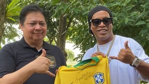 Airlangga Hartarto Curi Resep Brasil Lahirkan Talenta Sepak Bola dari Ronaldinho