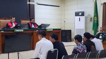 Makes Riots Throw Stones To Injure Police During The Semarang Labor Day Demonstration, 5 Students Sued For 3 Months In Prison