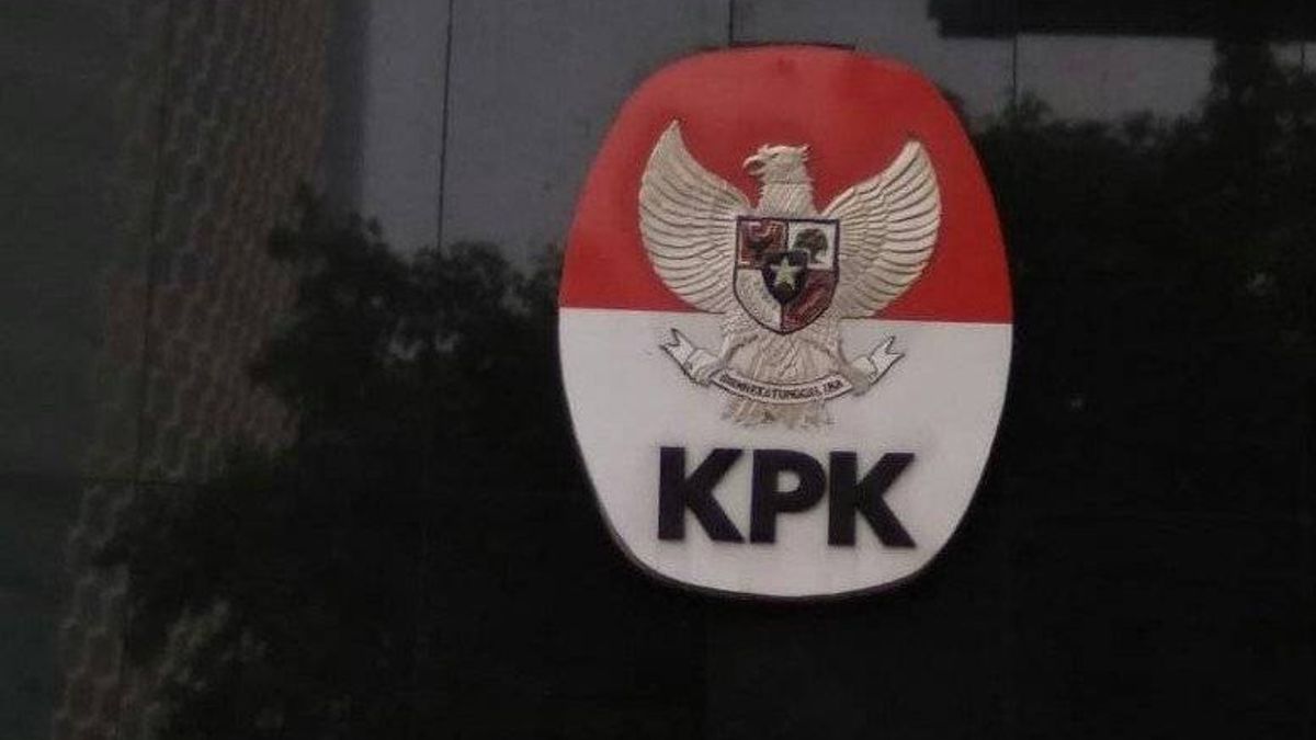 Le président du parti Golkar Bandung DPD a été examiné par le KPK pour corruption présumée des achats de l’APBD