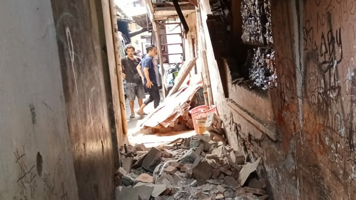 Gas Cylinder Leaks Caused By House Explosion In Tanah Abang, 3 Residents Experience Burns