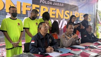 شرطة جاوة الغربية تفكيك خدمات البحث والتطوير لتعزيز مواقع المقامرة عبر الإنترنت