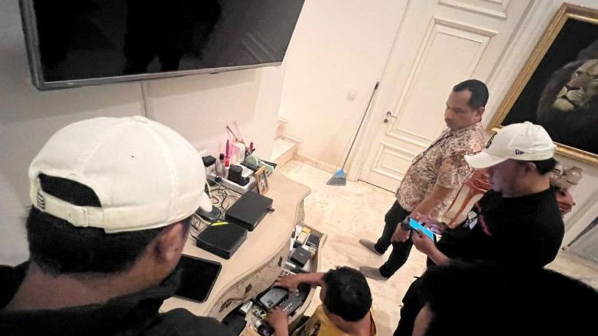 Bareskrim Searches Dito Mahendra's House, Secures 2 Airsoft Guns Up To 78 Bullets