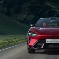 Punya Tenaga Buas, Xiaomi YU7 GT Tampil Gahar dengan Warna Crimson Red