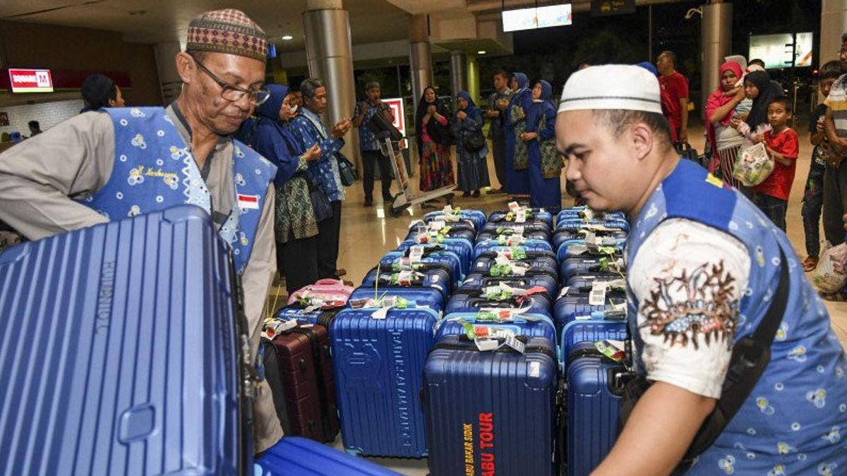 Dozens Of West Sumatra Residents Become Victims Of Alleged Fraud By Umrah Travel Bureau