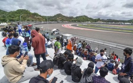 Tidak Nonton MotoGP Mandalika Tapi Fahri Hamzah Bersyukur Dagangan dan Penginapan di Daerahnya NTB Laris Manis