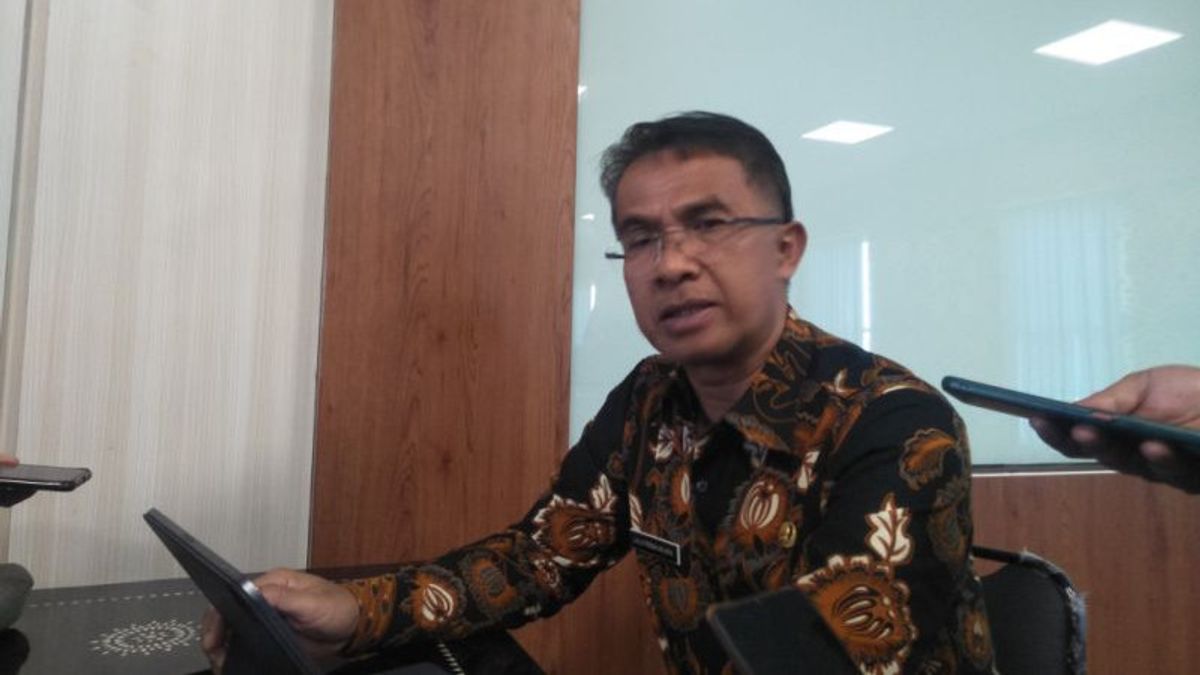 Wait For Technical Instructions From The Ministry, Central Lombok Regency Government Ready To Implement The Use Of Sasak Customary Clothing At Schools