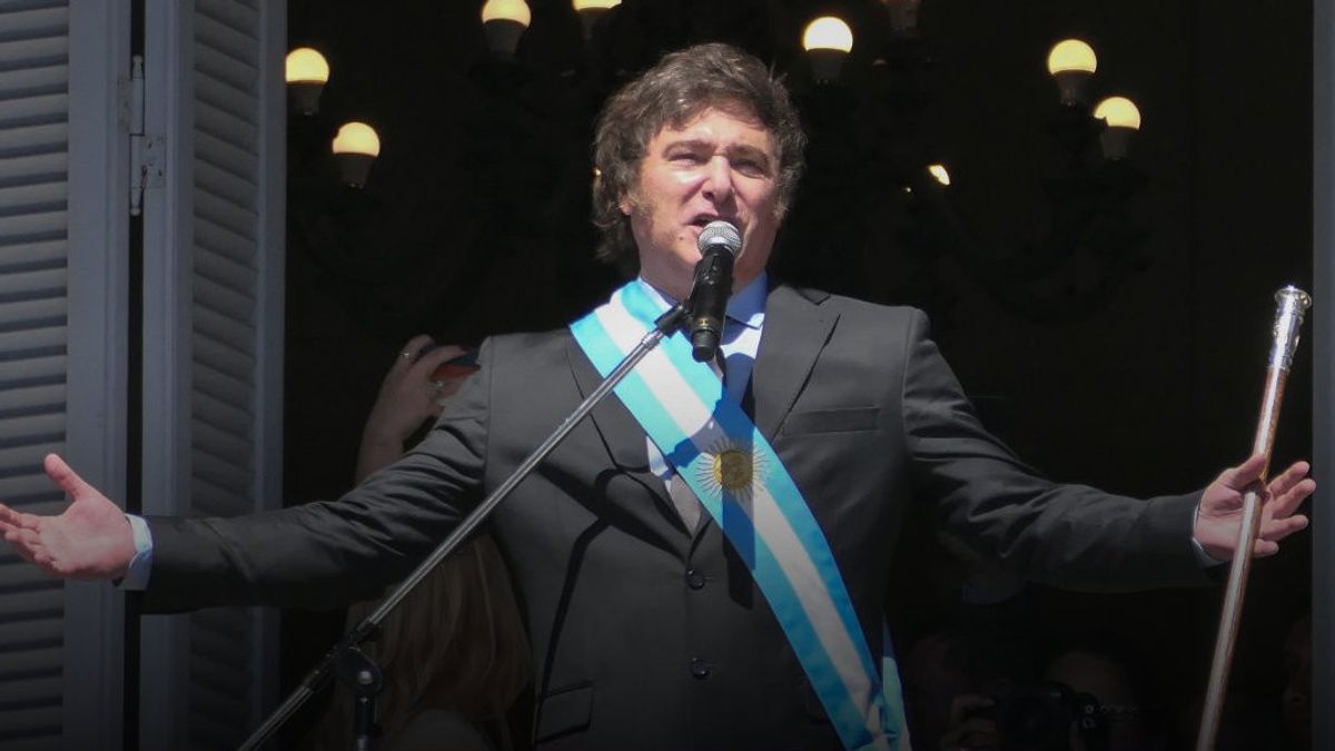 الرئيس الأرجنتيني ميلي يمهد الطريق للمقاطعة لإطلاق عملة مالية محلية