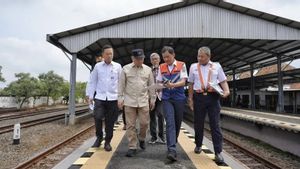 Jelang Nataru, Menhub Dudy Cek Jalur Kereta Rentan Kebanjiran di Semarang