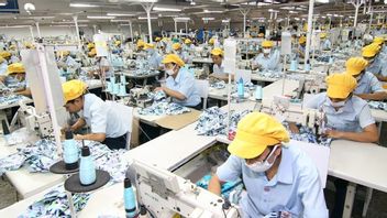 Textile Entrepreneur Refuses Used Clothing Imports in the RI-US Trade Agreement
