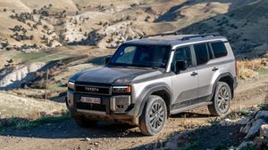Bukan Diesel, Toyota Land Cruiser Prado Hybrid Bakal Hadir di Filipina