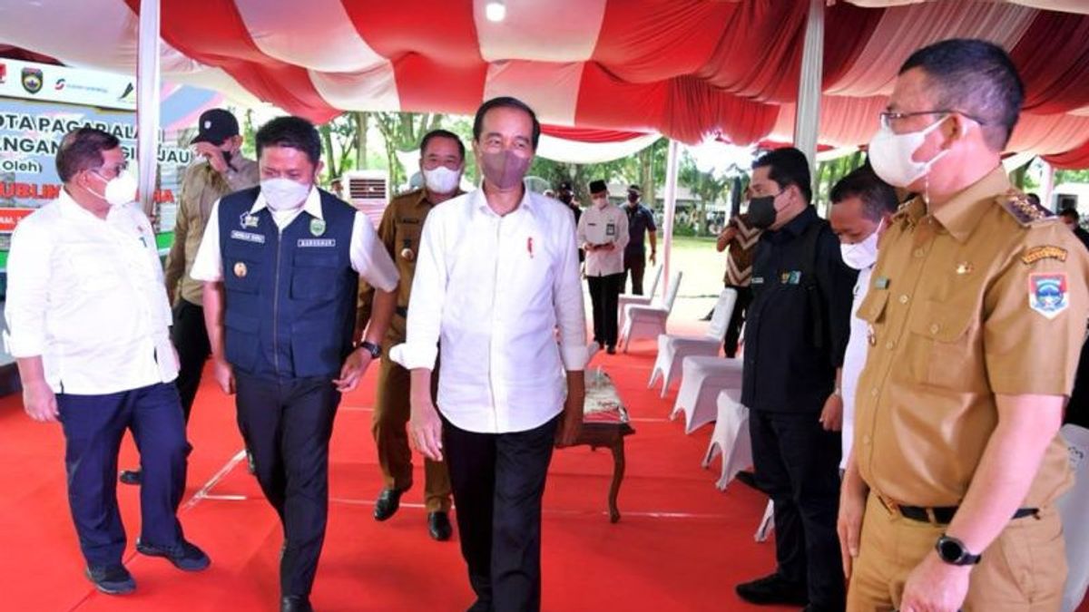 Jokowi Se Souvient De Karno Lors D’une Visite De La Clôture Naturelle Du Sud De Sumatra