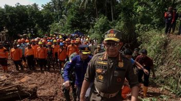 Visiting Cilacap Landslide, The Minister Of Home Affairs Ordered The Regional Government To Intensify Disaster Mitigation