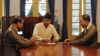 ثواني إعلان الاستقلال الإندونيسي: شخصيات أمة الساحور معا في بيت الأدميرال مايدا