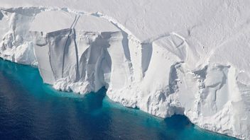 毎年縮小し続ける南極、海氷量の最低記録を更新