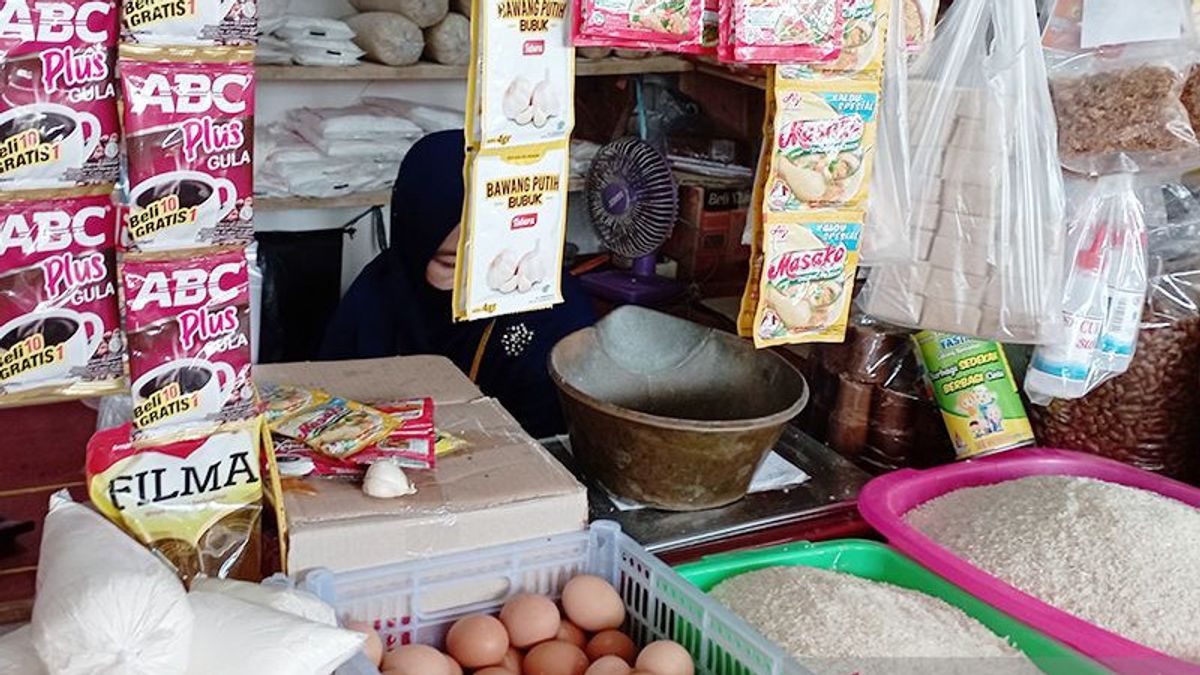 High Price But Rare Stock, Traders In Banyumas Traditional Market, Central Java Reluctant To Sell Cooking Oil