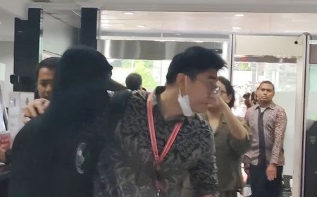 Denny Indrayana Bantah Intimidasi Saksi, Sengaja Disembunyikan Hadiri PHPU Pileg di MK 