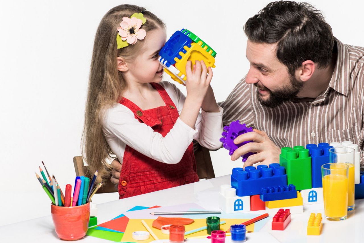 研究によると、これが子供たちが回復力を持つように教育する方法です