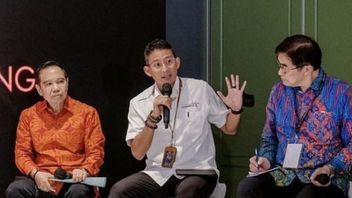 Sandiaga Uno Bangkitkan Ekonomi Warga Bantar Gebang Lewat Panen Juragan Lele Lalap