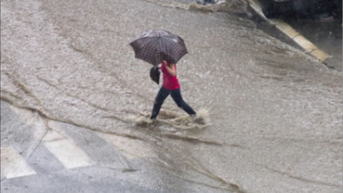 ジャカルタは今日の午後まで雨が降ると予測され、到達気温は23度です