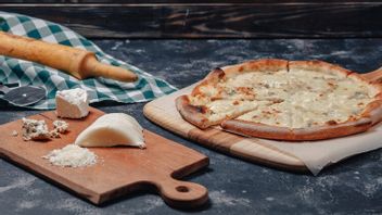 Les 8 meilleurs types de fromage pour la pizza, intéressés par la préparation vous-même à la maison?