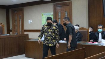 Former KPK Investigator Stepanus Robin Charged With 12 Years In Prison