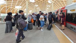 Long Holiday, Tens Of Thousands Of Passengers Leave Jakarta Via Fast Train