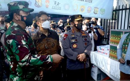 Panglima TNI Puji Sistem Jaga 24 Jam di Cilandak Demi Cegah COVID-19