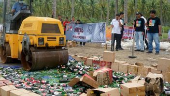 Polda Gorontalo Musnahkan Puluhan Ribu Liter Miras Ilegal